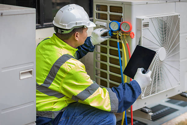 Professional Hvac technician working in Moosic, PA